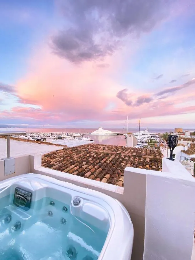 Atico Puerto Banus, Marbella Apartment