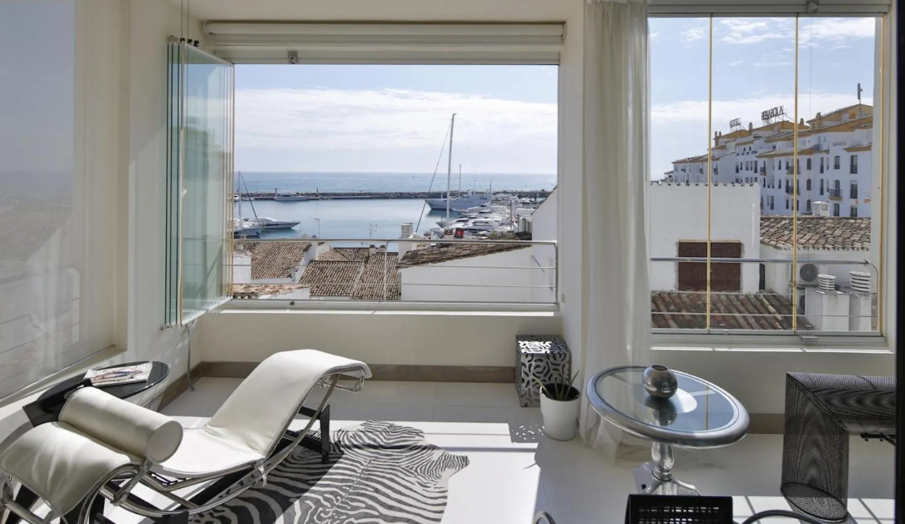 Atico Puerto Banus, Marbella Apartment